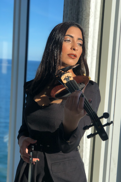 Lidice Oran, Violin