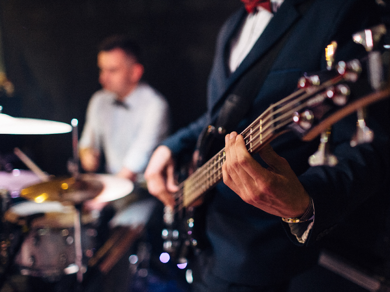 How much do wedding music bands cost?